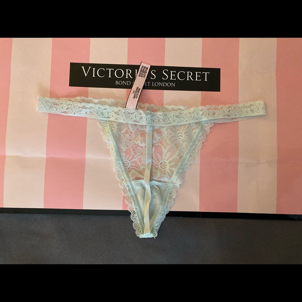 🔥Flash Sale🔥3 New Victoria’s Secret very sexy lace V-string panties bundle - Picture 6 of 11